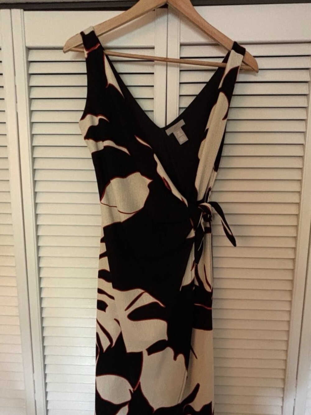 H&M Abstract Print Wrap Dress Size 4 Black Cream Sleeveless Midi Dress